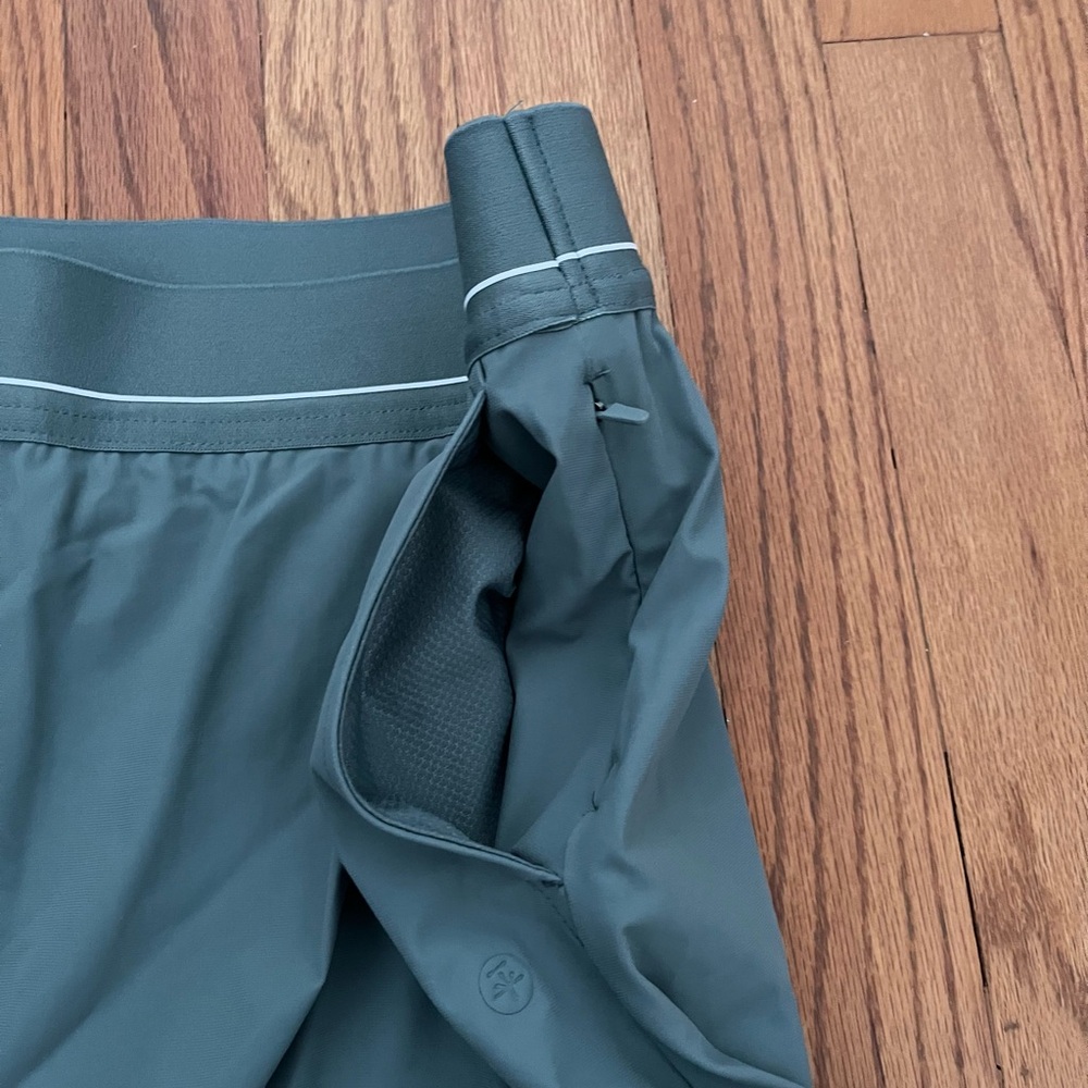NWT Green Resort Skort - Picture 4 of 6